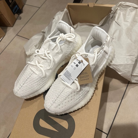 Yeezy 350 V2
